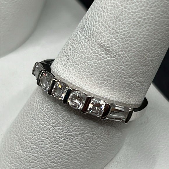 Vintage 925 sterling silver rhinestone ring size 11 - Picture 4 of 7